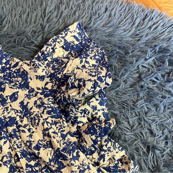 &Merci Blue Cream Floral Top Ruffle Sleeve Size S - Picture 4 of 7